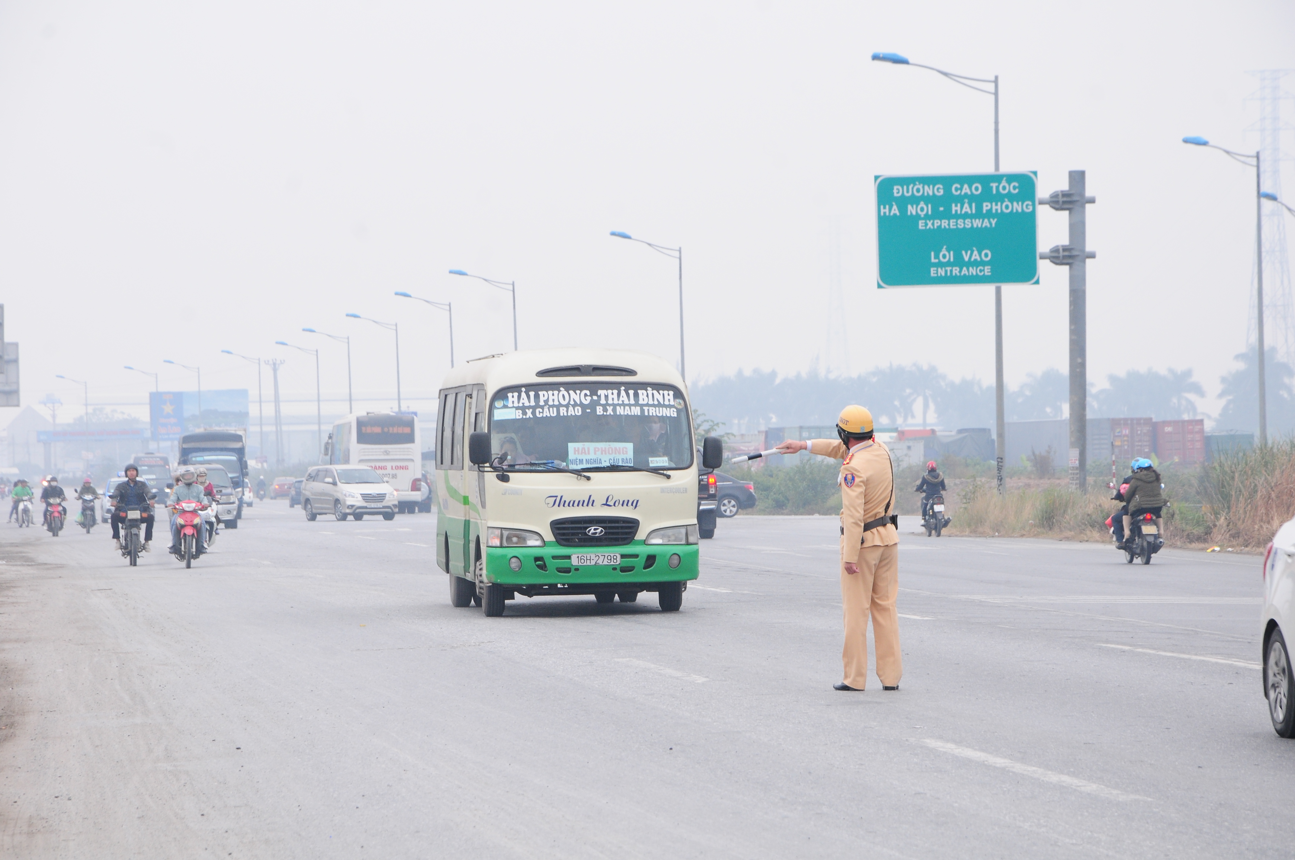 Phòng CSGT đường bộ - đường sắt: Tăng cường công tác phòng chống dịch cúm A(H5N1)